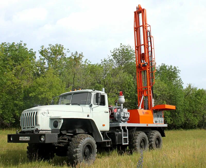 Урал буровая. Урал буровая. Урал 4320 урб-2а2. Урб 2а2 колонковое бурение. Урал буровая.