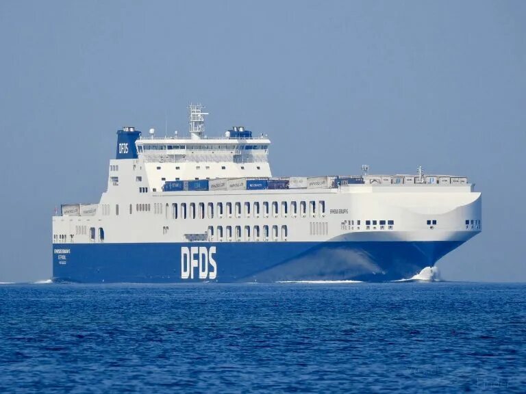 Дали судно. Корабль размер Seaways. Паром Ясмин. Судно Триест. Flandria Seaways.