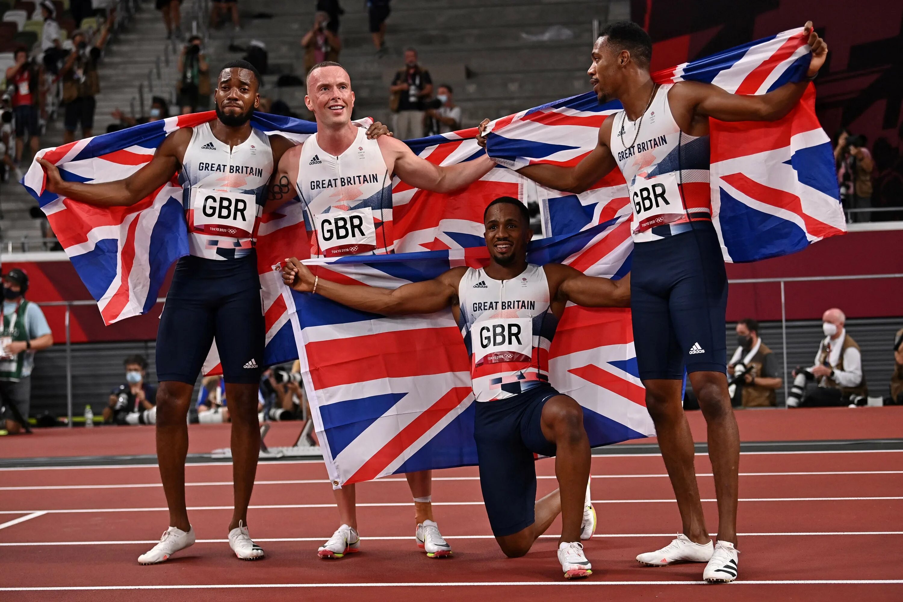 Britain is a nation. Спорт в Британии картинки. Great Britain Team Sprint Olympic 2004. Great Britain Sport. Популярные виды спорта в Британии.