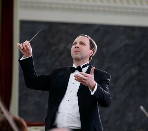 Лев дунаев симфонический оркестр. Лев дунаев дирижер. Лев дунаев дирижер. Лев дунаев дирижер спб. Лев дунаев дирижер спб.