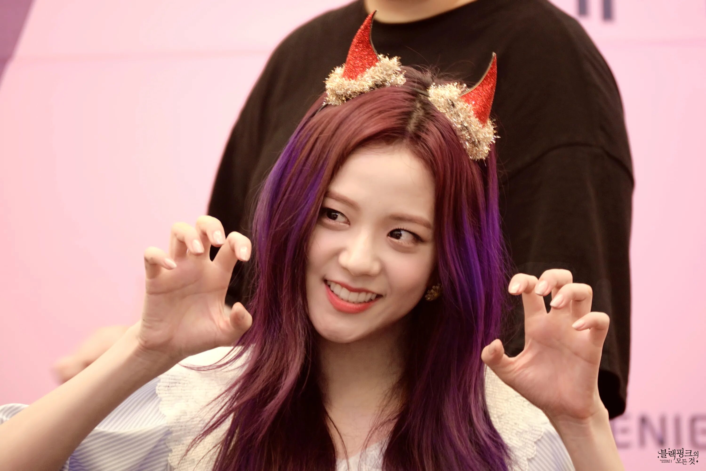 Джитсу милая. Блэк Пинк Джису. Black Pink Jisoo.