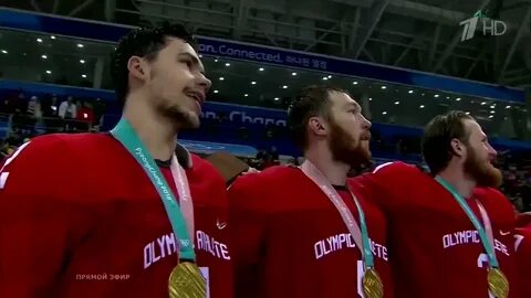 Видео где поют гимн