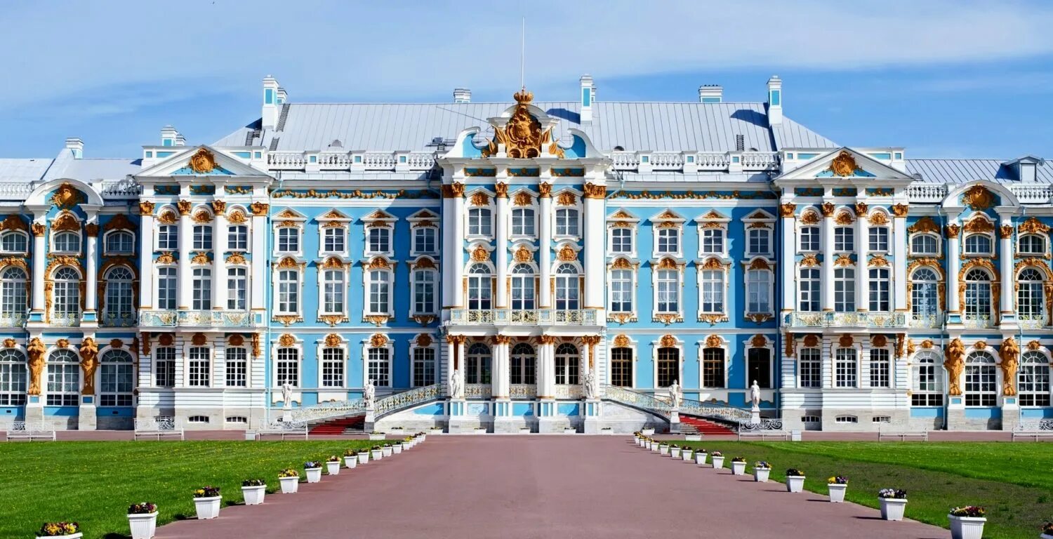 Карл росси арка главного штаба. Дворцовая архитектура. Здание главного штаба дворцовая площадь. Екатерининский дворец архитектор. Франческо растрелли.