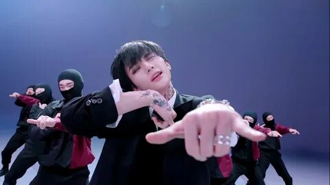 Stray kids lalala