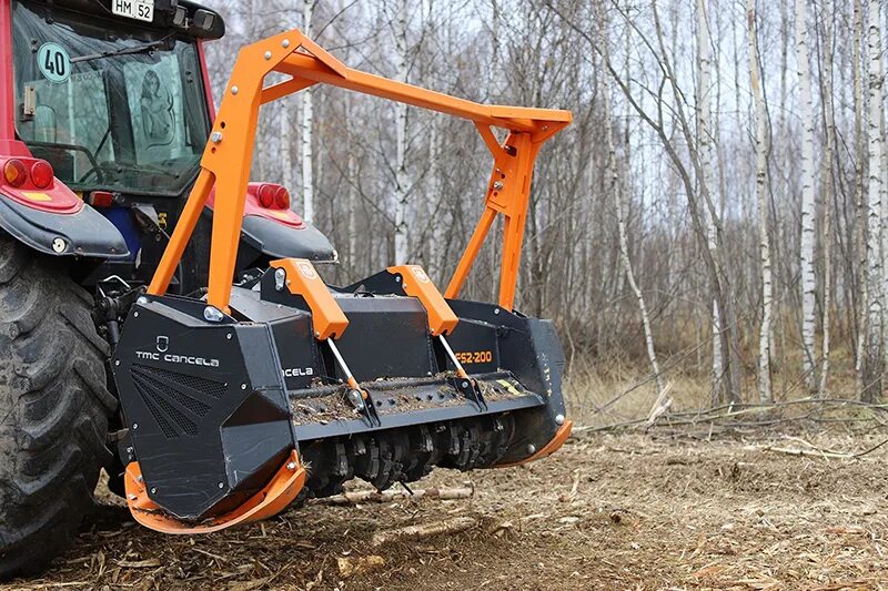 Работа вахта мульчер. Мульчер валтра. valtra t191h. мульчерный комплекс. мульчерные установки для работы по болотам.