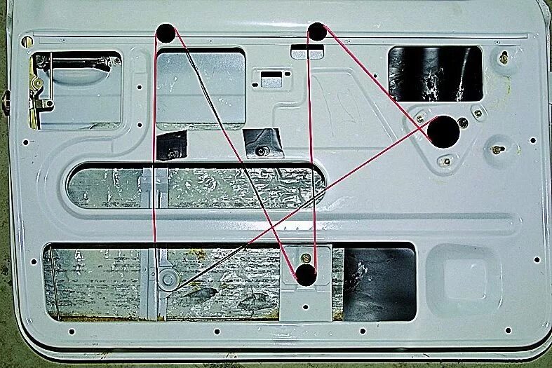 Стеклоподъемник ваз 2107 левая дверь. Стеклоподъемник ВАЗ Нива 2121. Тросик стеклоподъемника Нива 21213. ВАЗ 2107 тросик стеклоподъемника левая. Тросик стеклоподъемника ВАЗ Нива 2121.