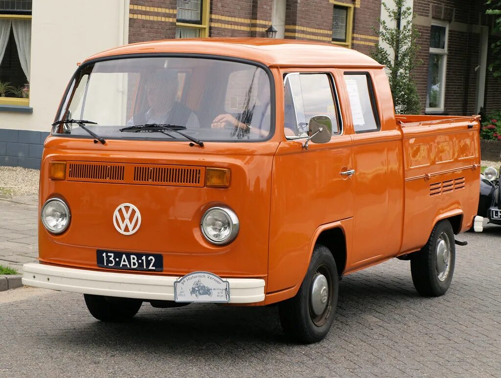 Фольксваген т2 купить. Volkswagen t2. VW t2 Pickup. Volkswagen t2 Pickup Gulf. Фольксваген Транспортер т2 пикап.