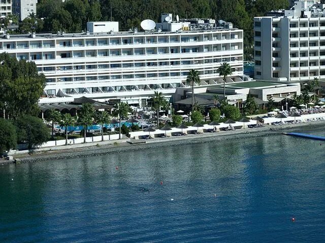 Лимассол мирамаре атлантика. Atlantica miramare 4. Atlantica miramare beach 4. Пляж мирамар. Лимассол мирамаре атлантика.