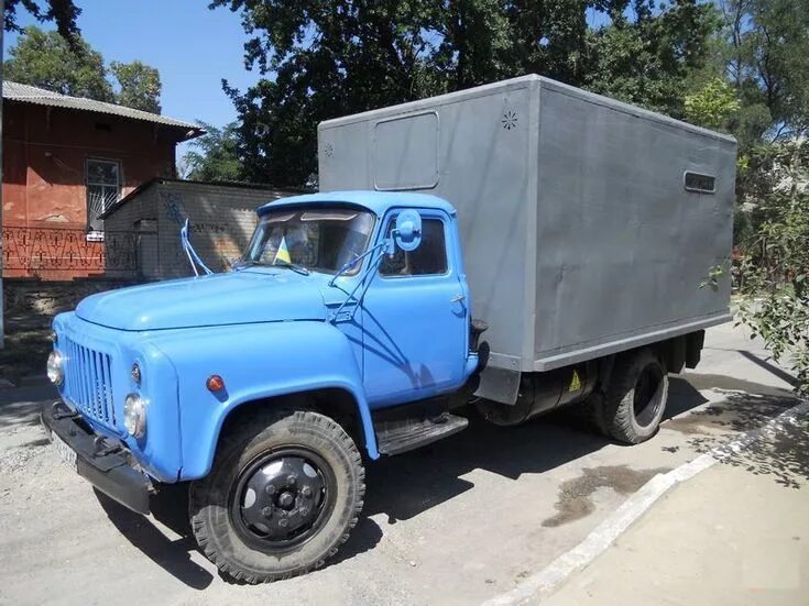 Купить б/у ГАЗ 52 бензин механика в Будённовске: голубой кунг 1989 года на Авто.