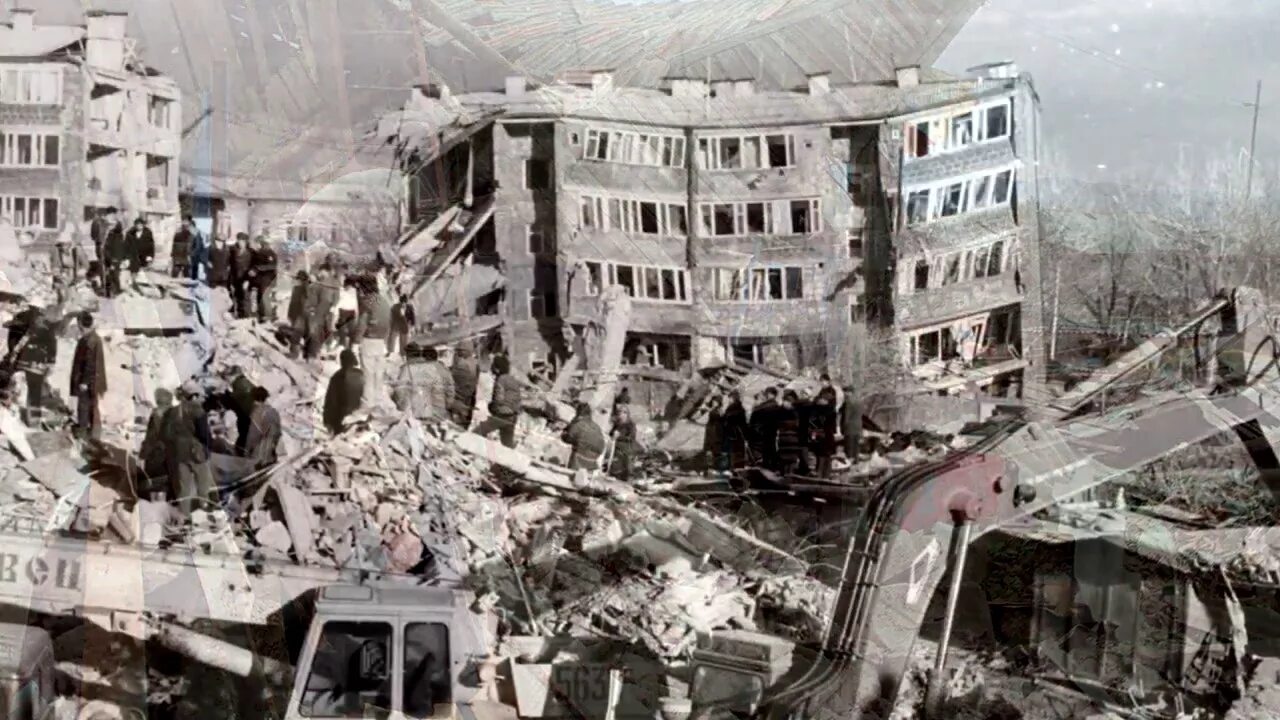 Землетрясение в т. Спитак и Ленинакан землетрясение. Землетрясение в Армении в 1988 город Ленинакан. Город Спитак Армения землетрясение.