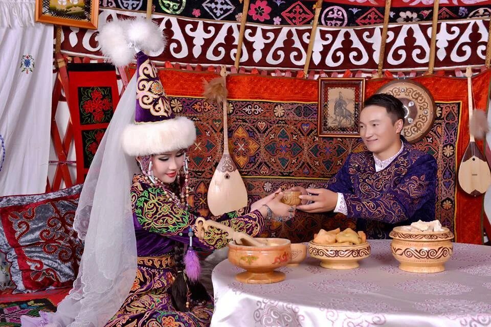 Kazakh traditions. Гостеприимство казахов. Гостеприимство казахского народа. Казахские традиции. Наурыз в Казахстане.