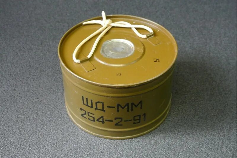 Шашка дм 11. Дм-11 дымовая шашка. дымовая шашка армейская дм-11. дымовые шашки военные дм 11. дымовая шашка армейская рдг-2.