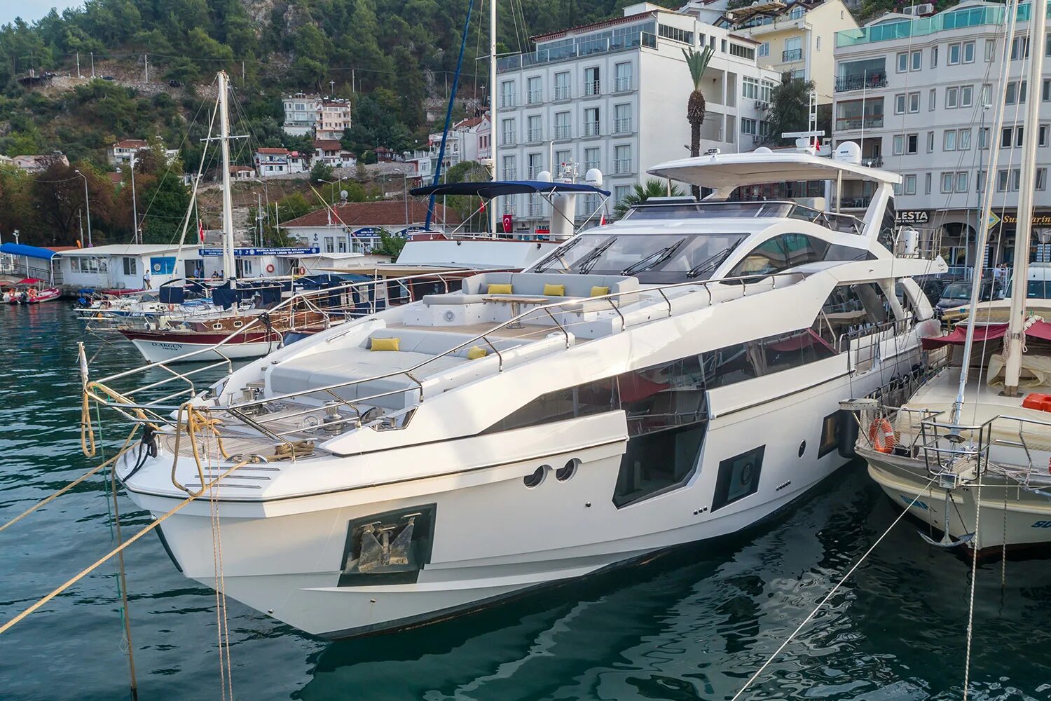 Самогонный аппарат гранд. Windy32. Grand 32. Fishing trawler 3d model. Grand 32.