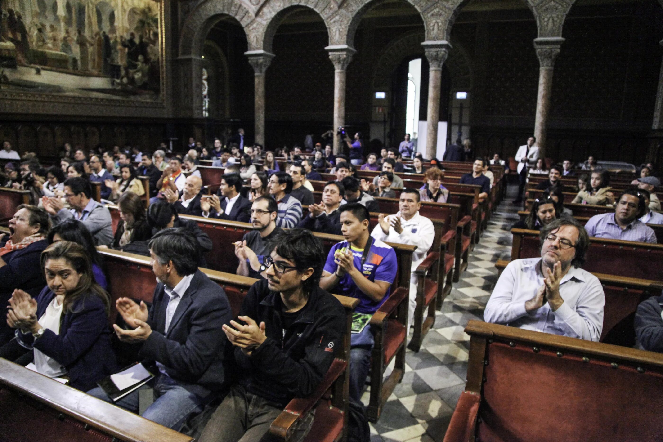 Spain university. Университет Барселоны Испания. Университет Барселоны Universitat de Barcelona:. Барселонский университет внутри. Университет Барселоны внутри.