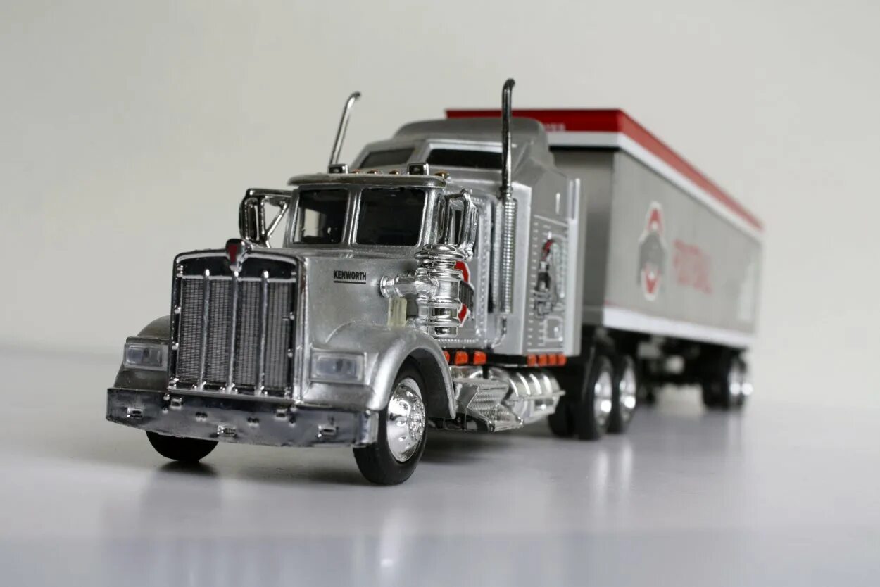 Фуры 1 43. Грузовик Packard Truck 1:43. Модели фур 1 43. Модель грузовика 1 43 Toyota. Модель кар 43