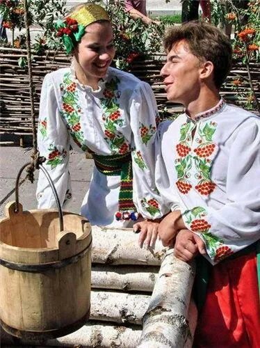 Несе г. Украинские парубки и девушки. украинский парубок прическа. несе галя воду. покажи фотографии украинских парубков прически.