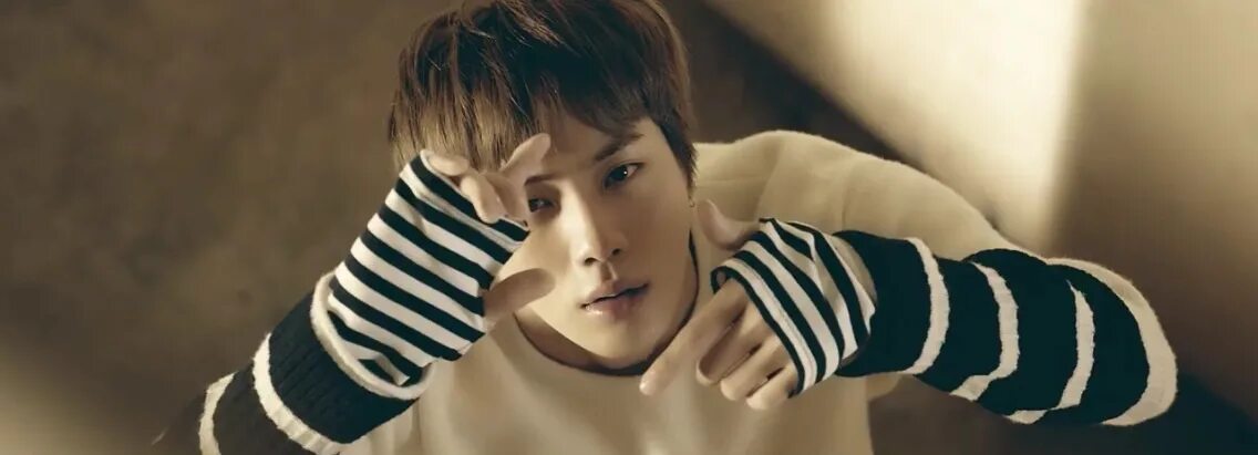Тео бтс. Bts spring day jin. бтс спринг дэй фотосессия джин. bts spring day gif. спринг дэй фотосессия джин гиф.