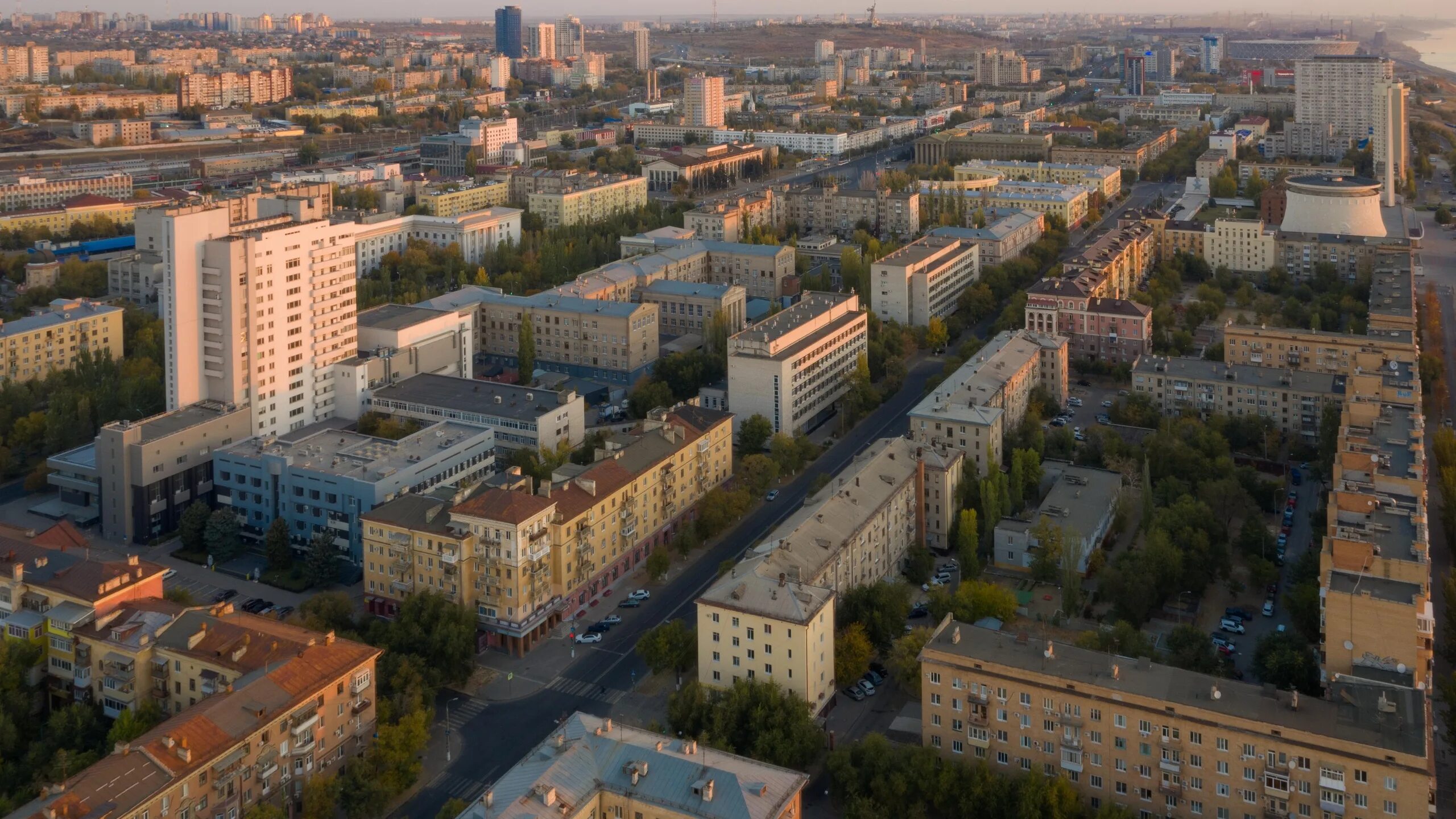 Ремонт холодильников на дому в Дзержинском район г. Волгоград