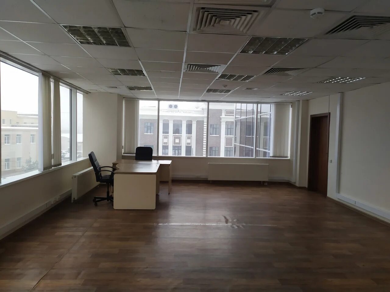 помещение 10 м2. спб южное шоссе д 37. чертановская ул. арендное помещение. снять помещение в южном.