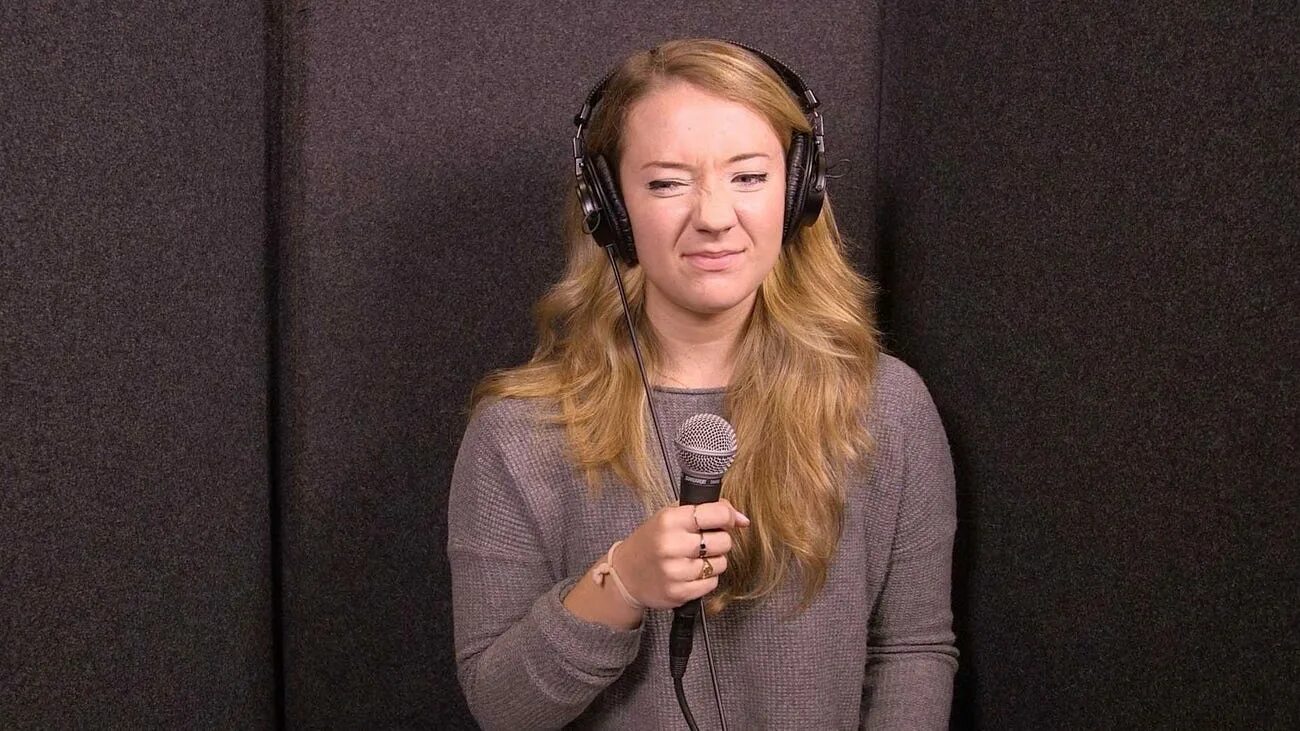 Охрипший человек. Ритм голоса. Голос человека. Voice problems. Voice problems.