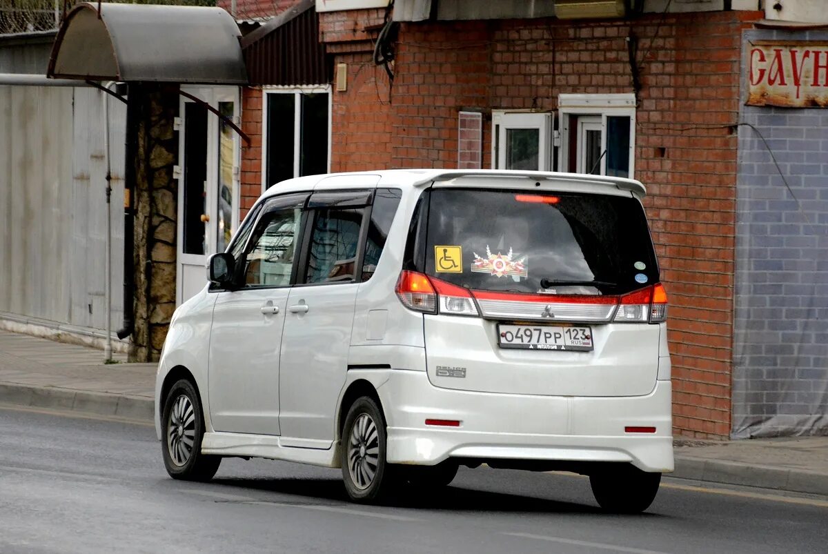 Митсубиси Делика д2. Mitsubishi Delica d:2. Мицубиси Делика d2. Mitsubishi Delica d:2 2012.