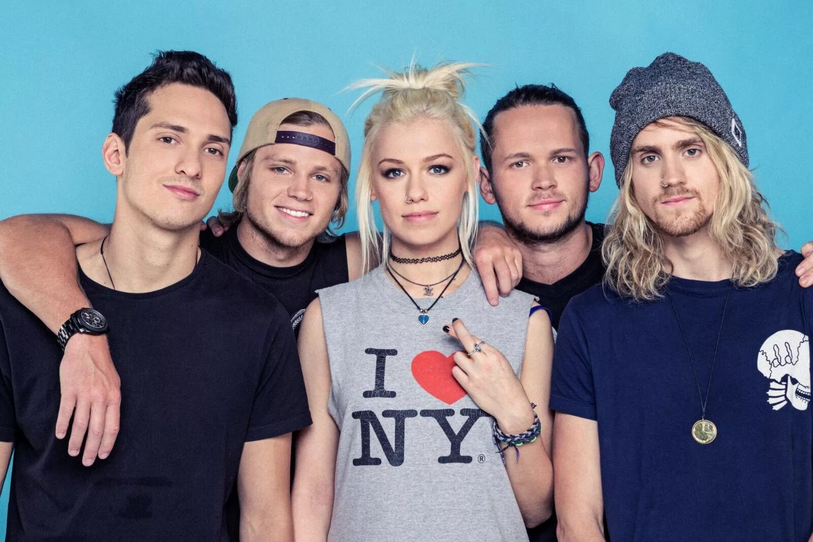 Go to be alive. Tonight alive. alive исполнитель. alive группа музыкальная. tonight alive лайв.