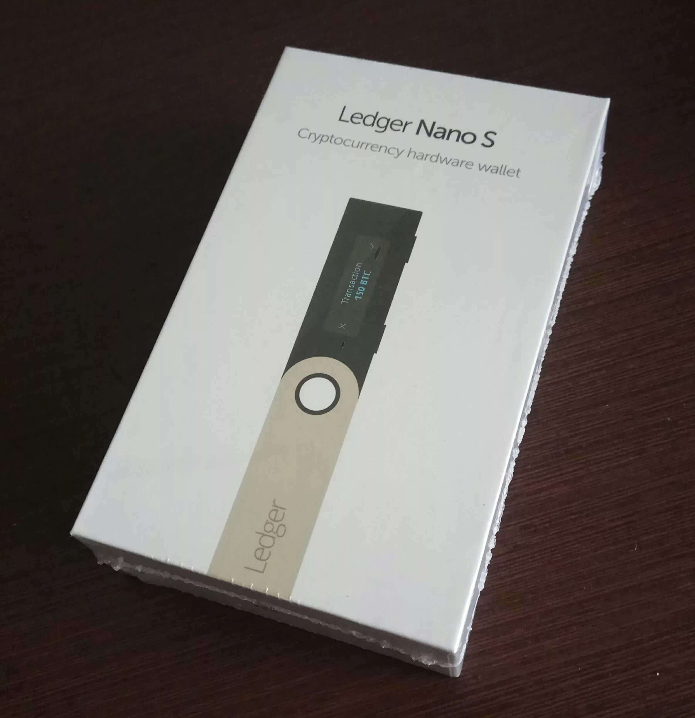 Криптокошелек Ledger Nano x. Ledger Nano x упаковка. Леджер кошелек Nano s. Упаковка Ledger Nano s.