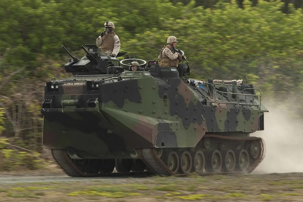 Бтр 7 бронетранспортер. Бмп aav7. aav7 бронетранспортёр. бтр aav7. амфибия aav7.