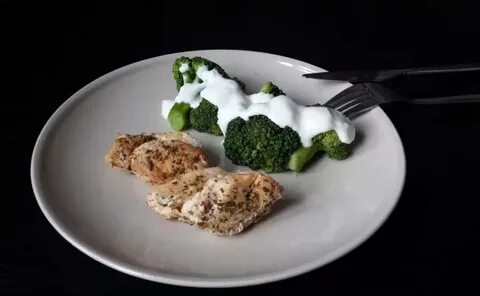 Куриные грудки с брокколи