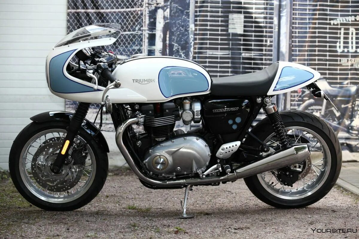 Триумф тракстон. Triumph thruxton 1200. мотоцикл triumph thruxton. triumph thruxton 1200 r. мотоцикл триумф трикстон.