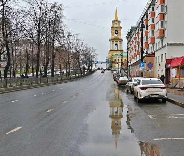 Комсомольский проспект пермь фото На Комсомольском проспекте в Перми завершился капитальный ремонт 19 многоквартир