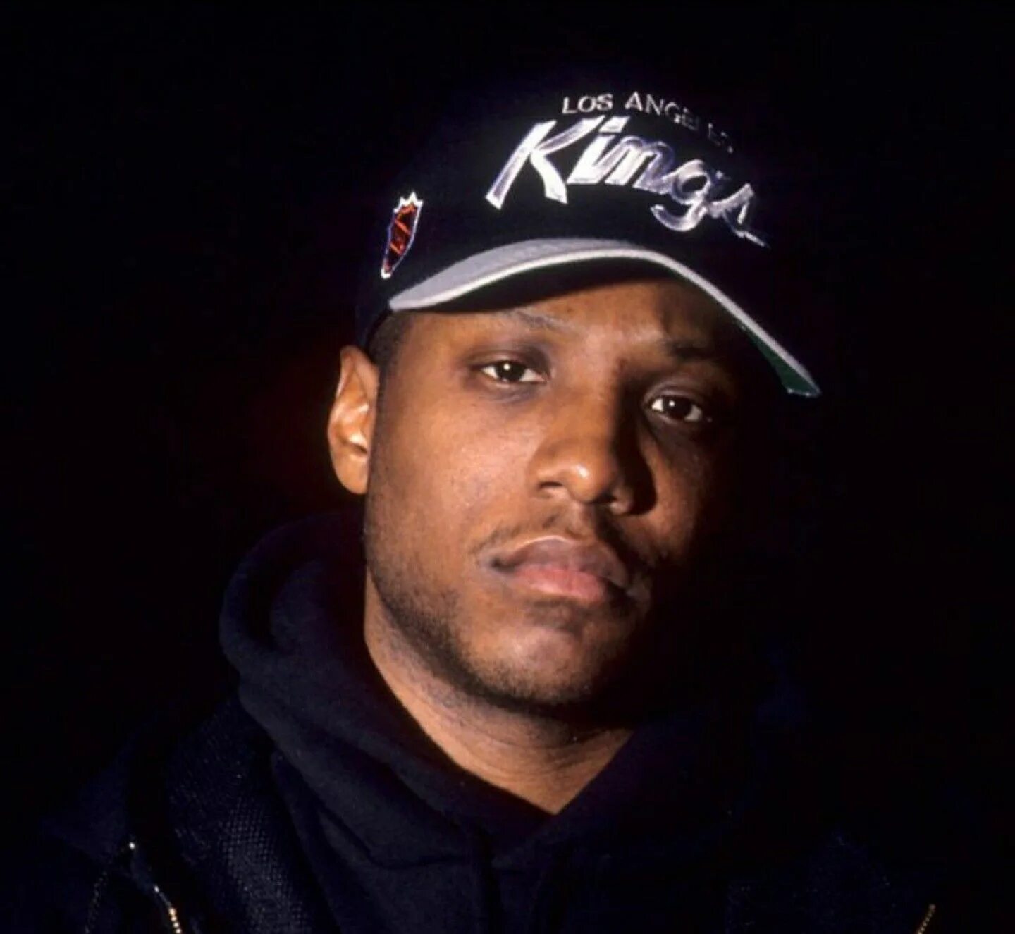 Mc ren. Dj yella. mc ren крипс. mc ren фото. mc ren сидит.