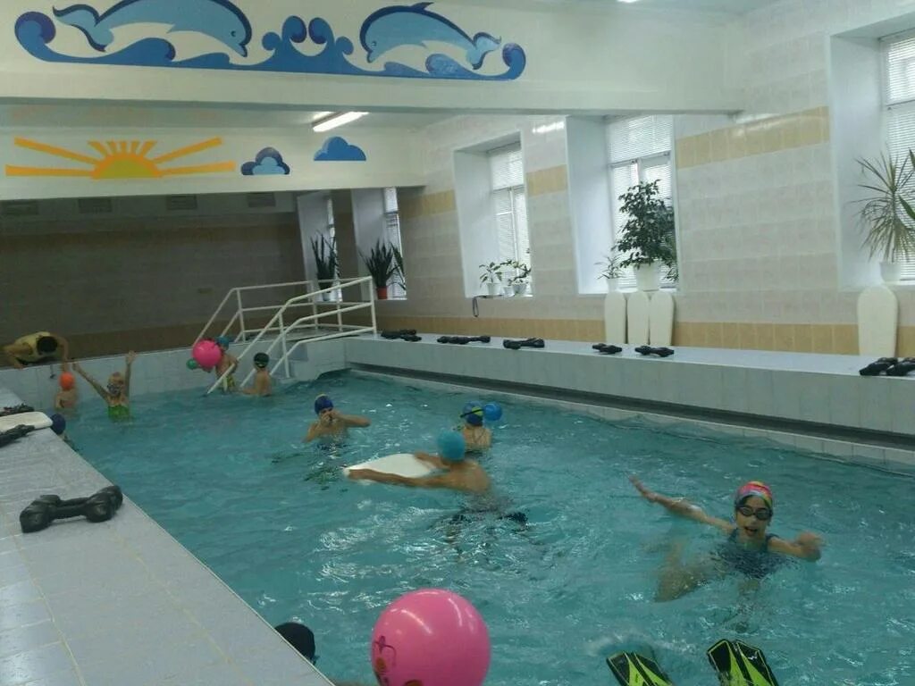 Бассейны тагил. Бассейн нижний тагил ггм. бассейн в нижнем тагиле, в тагиле. бассейн в детской поликлинике. бассейн дети нижний тагил.