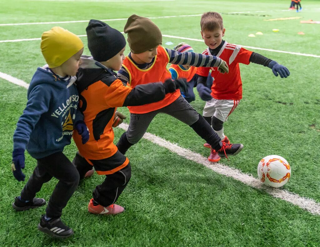 Открыть школу футбола. Футбол в школе. Открыть школу футбола. Футбол в школе. Детская футбольная школа ахмат.