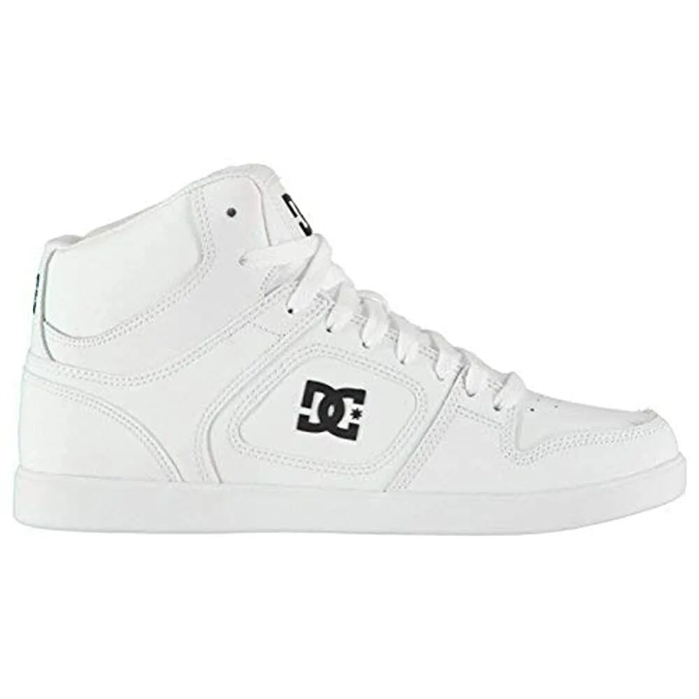 Dc white. Кроссовки DC Shoes белые. Кроссовки белые высокие DC Shoes. Высокие кеды DC белые. Белые кроссы DC.