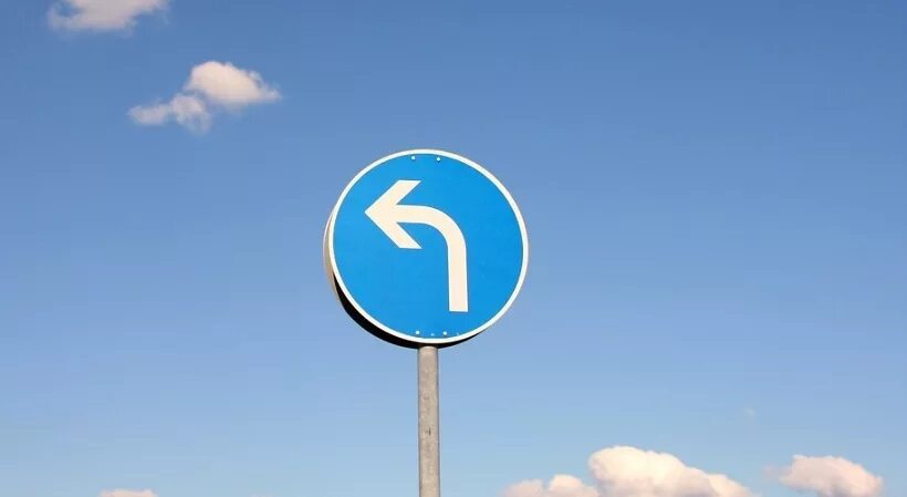 Знак дорога фото Junction, Fork, Split Road Sign Two Arrows, Choose Stock Photo Image of getawa