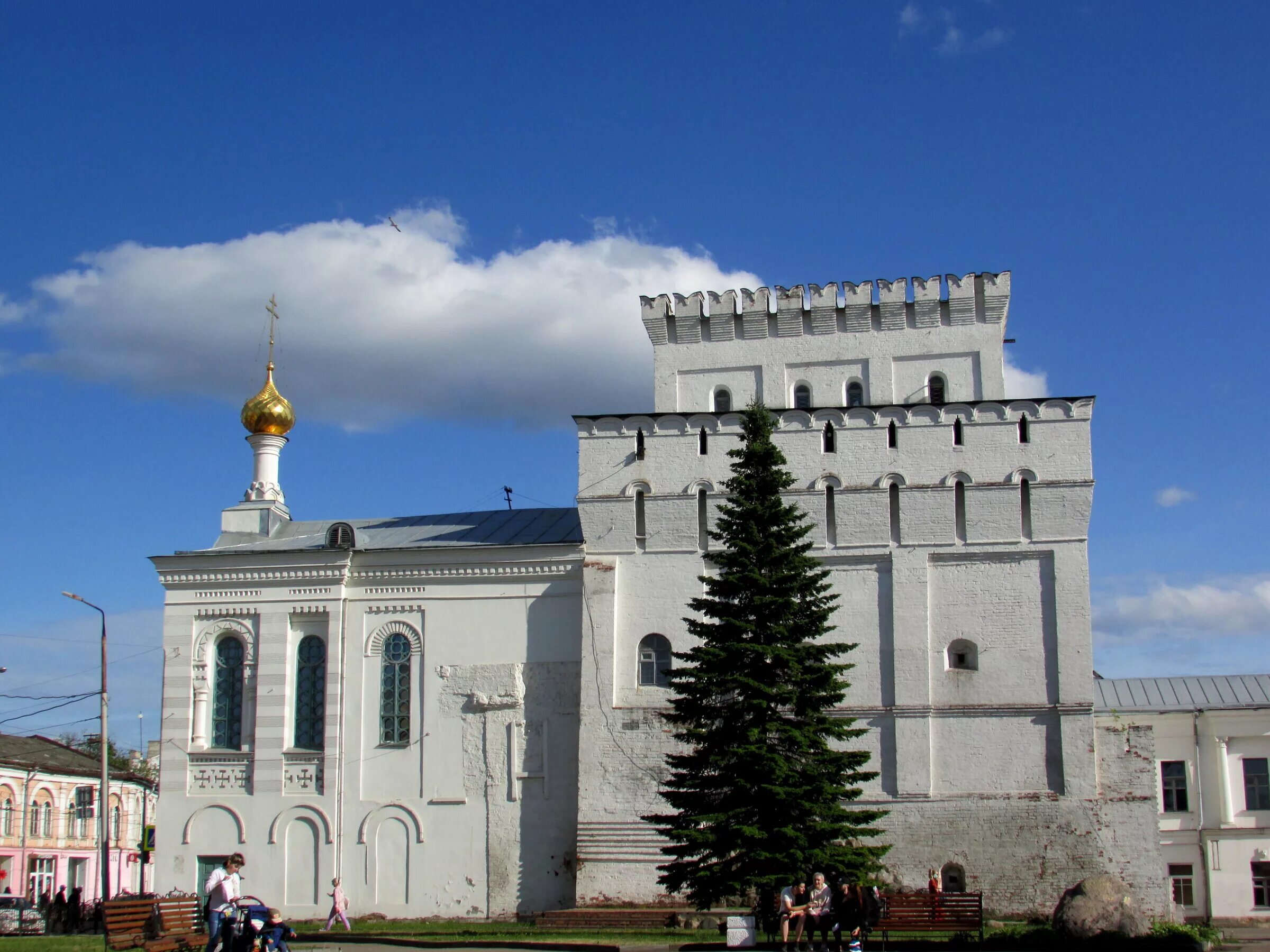 Власьевская башня и Знаменская церковь в Ярославле Описание и фото