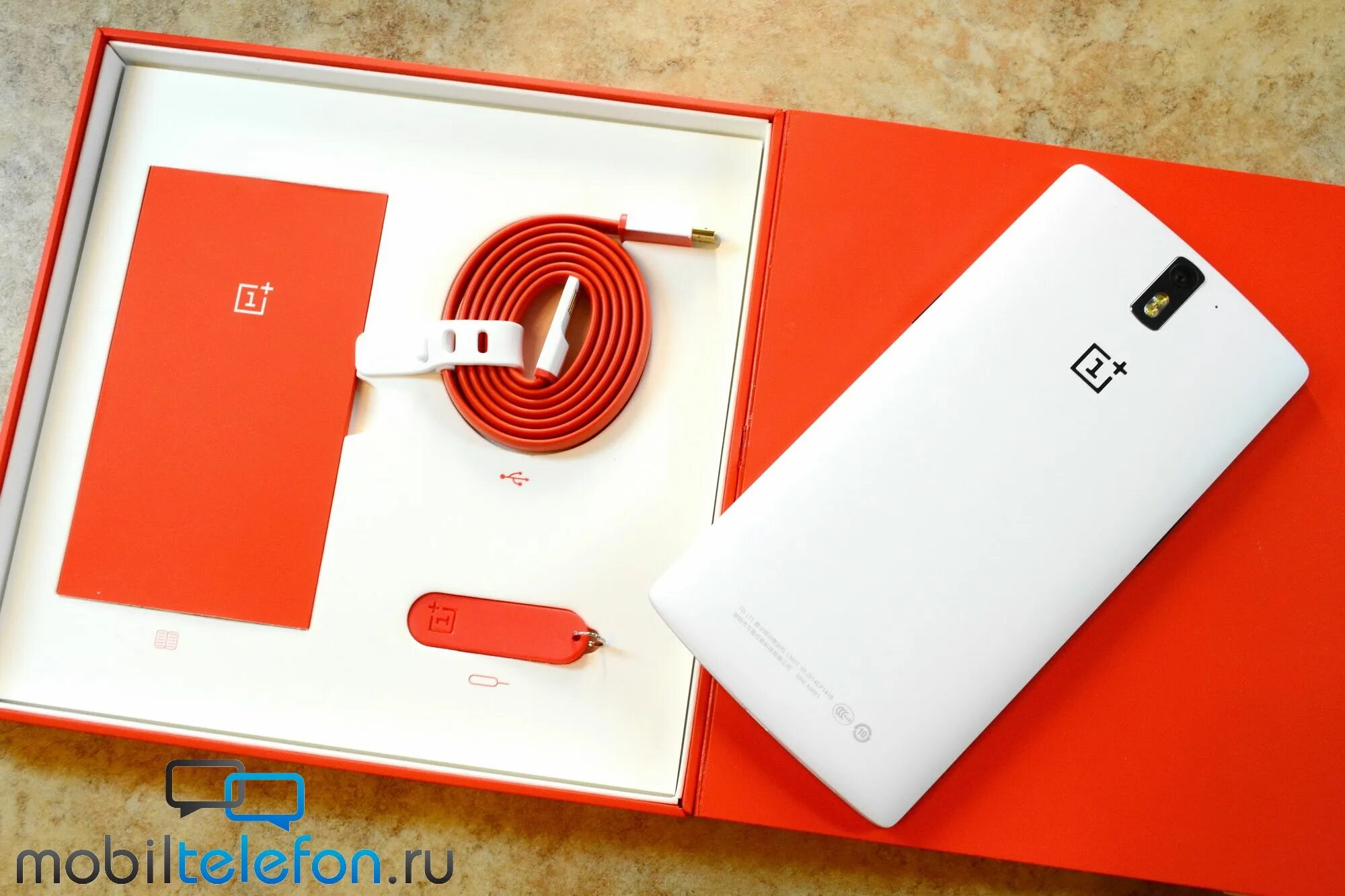 One c plus. One plus 1. one plus комплектация. one plus ace комплектация. oneplus 12 комплектация.