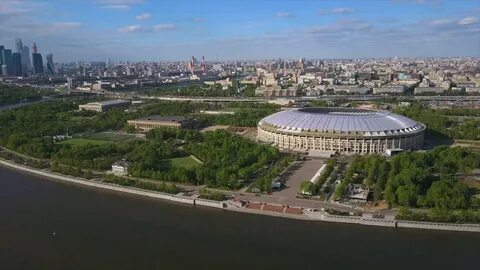Лужники москва река