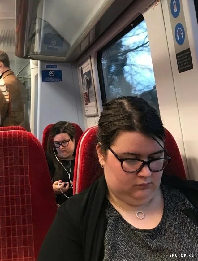 Матрица дала сбой. Сбой в матрице 2021. Смешные совпадения в жизни. Что значит сбой в матрице. Матрица дала сбой.