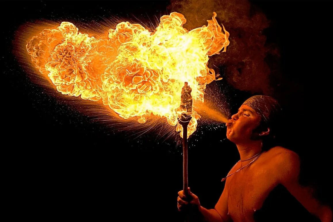 огненные пчелы. играющий с огнем. детская шалость неосторожное обращение с огнём. игры детей с огнем. игра с огоньком.