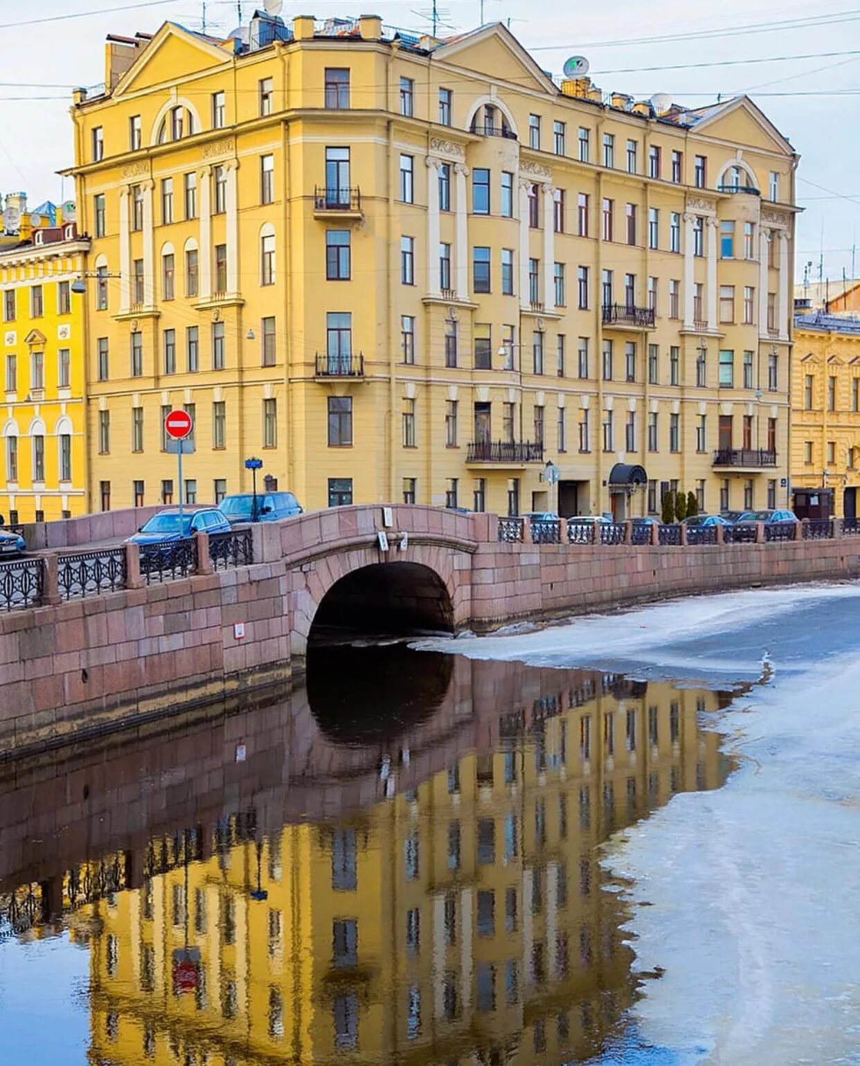 Где живет боярский в петербурге. Мойка 31 Санкт-Петербург Боярский. Набережная мойки 31 Санкт-Петербург Боярский. Набережная мойки 31 Боярский. Мойки 31 Петербург Боярский.