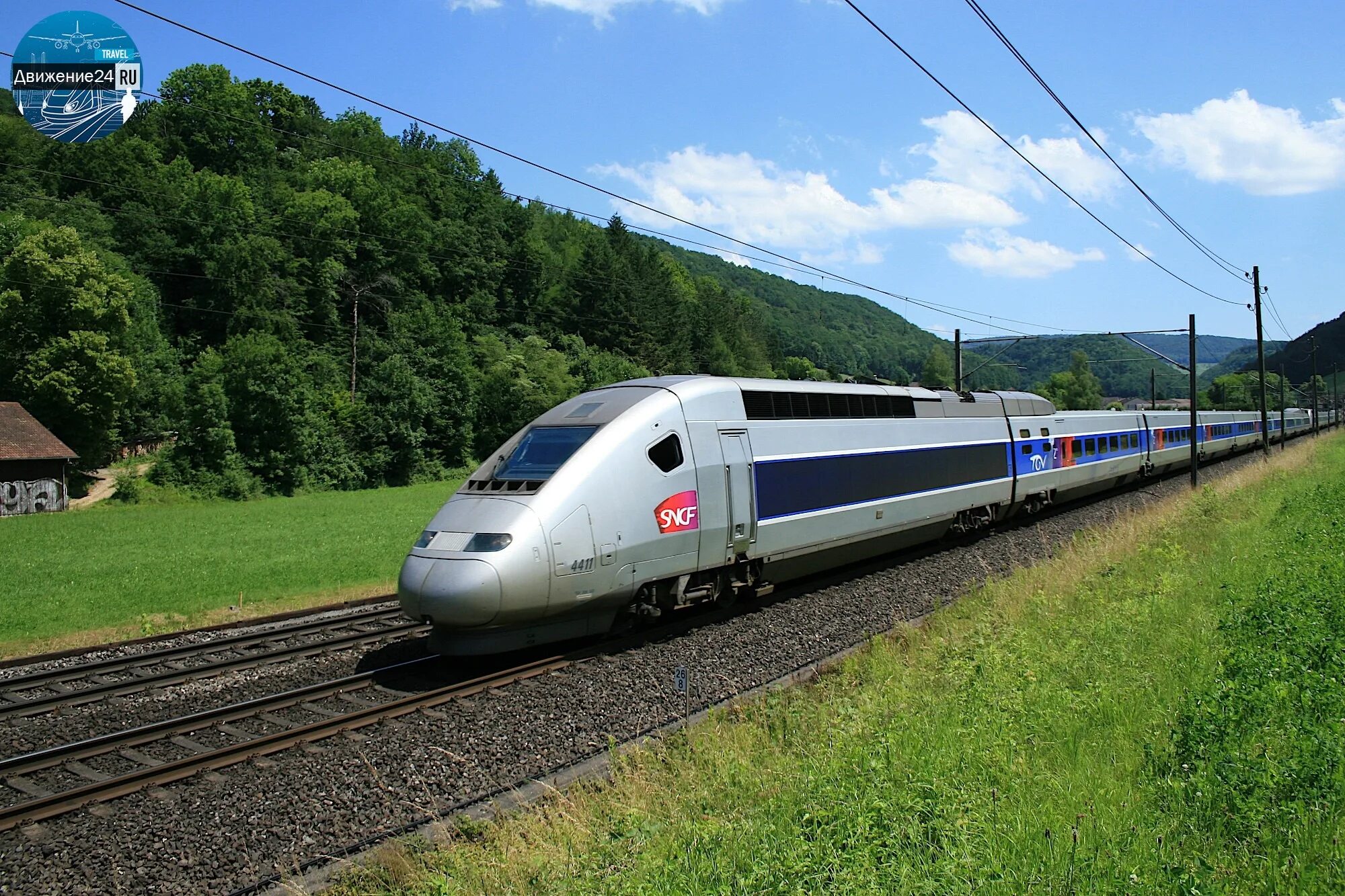 French train. Французские скоростные поезда TGV. Поезд ТЖВ Франция. ТЖВ Франция. Французский поезд TGV.