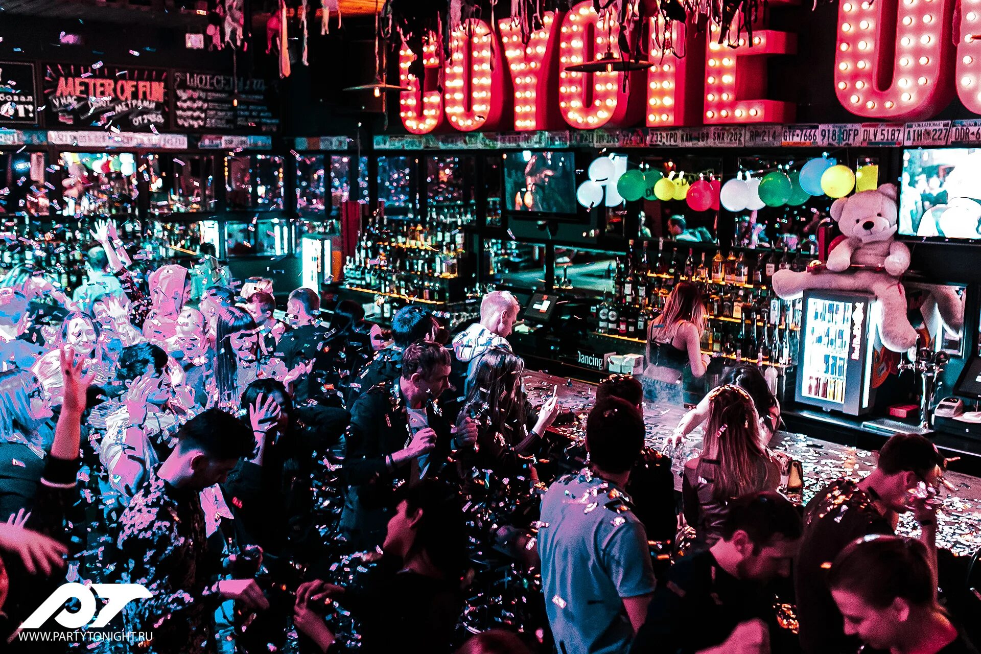 бар койот москва. бар coyote ugly москва. москва столешников переулок 8 гадкий койот. гадкий койот бар в москве. гадкий койот бар екатеринбург.
