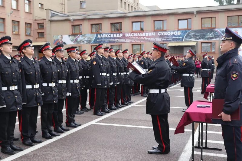 Санкт сву. СПБ СВУ Санкт-Петербургское Суворовское военное училище. Суворовское военное училище МВД России в Санкт Петербурге. Суворовское военное училище в Питере МВД. Суворовское военное училище МВД России училище.