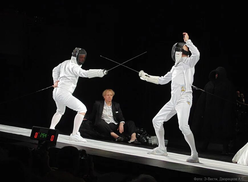 Шекспир гамлет моссовета. Гамлет пьеса. Шекспир гамлет моссовета отзывы. Шекспиргамлет спектакль моссовета. Марчелли театр моссовета.