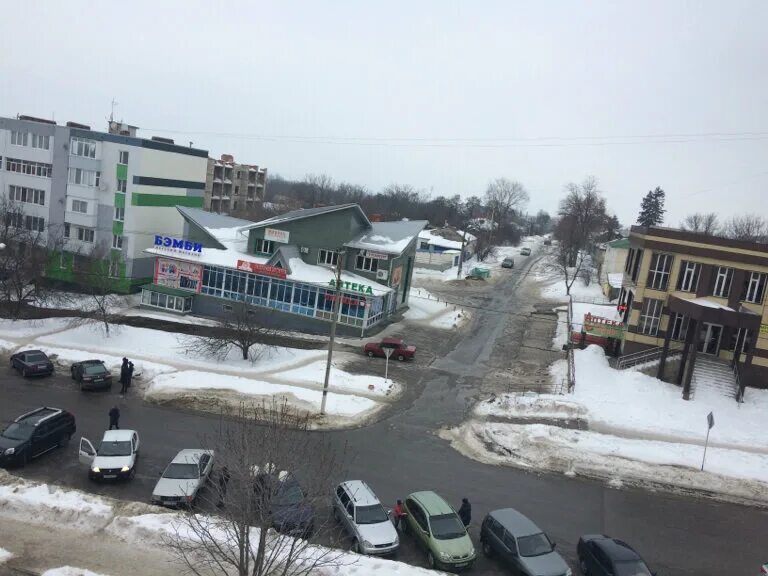 Завтра в валуйках. Валуйки улица 1 мая аптека. Ул 1 мая 9 Валуйки. Торговый центр зима Валуйки. Валуйки улица 9 мая.