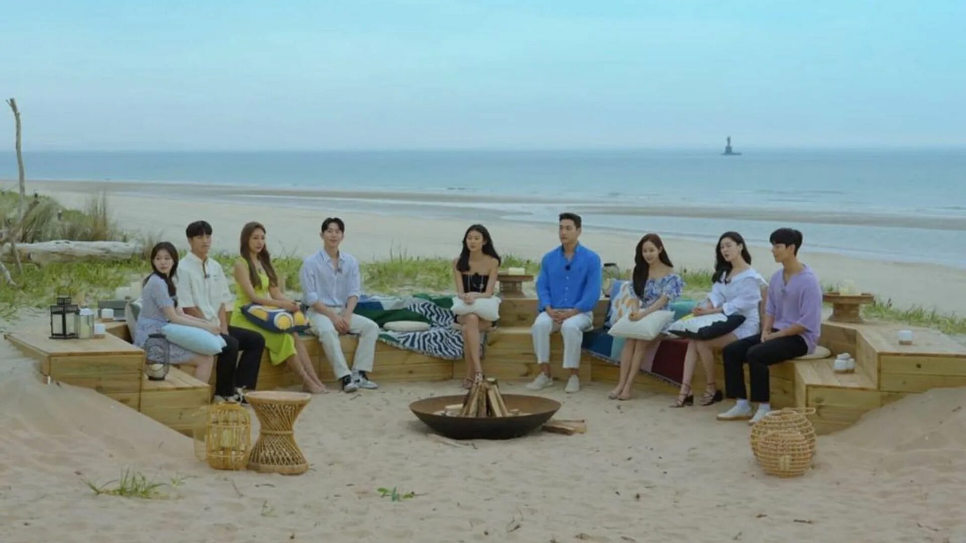 Ад для одиночек дорама. Ад для одиночек сериал 2021–2022. Телешоу ад. Корейцы на пляже. Love inferno 2.