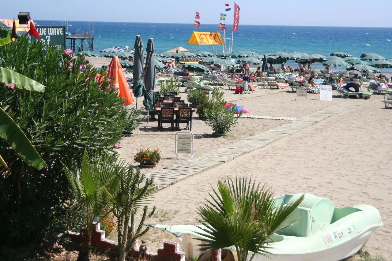 Отель блю вейв турция аланья. Blue star hotel 4 турция аланья. Отель blue wave турция аланья. Аланья отель блю вейв. Blue wave suite hotel 4 аланья.