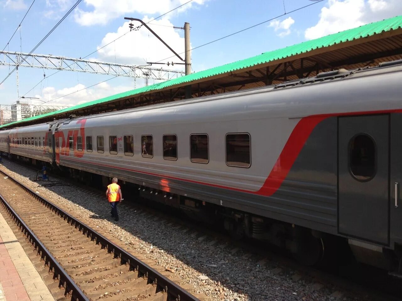 Плацкарт екатеринбург санкт петербург. Плацкарт екатеринбург санкт петербург. Плацкартный вагон двухэтажного поезда. Плацкарт екатеринбург санкт петербург. Спальный вагон демидовский экспресс.